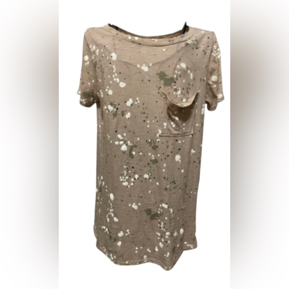 NWT Vanilla Bay Ripped Look  Tee Size Small